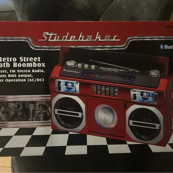 Studebaker 80’s Retro Street Bluetooth Boom Box- Red . New In Box - Never Opened - Picture 8 of 12